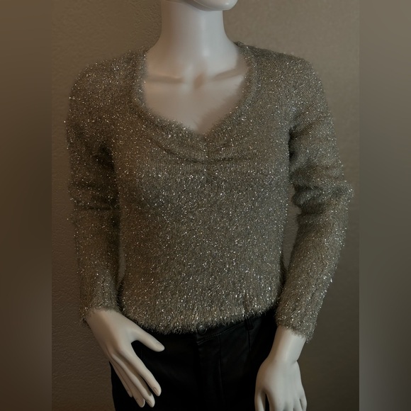 C&V Chelsea & Violet Silver Long Sleeve Metallic Eyelash Sweater - Picture 3 of 10